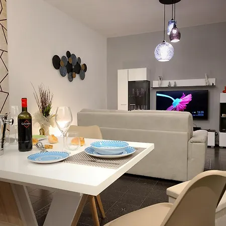 La Gardenia Deluxe Apartment *